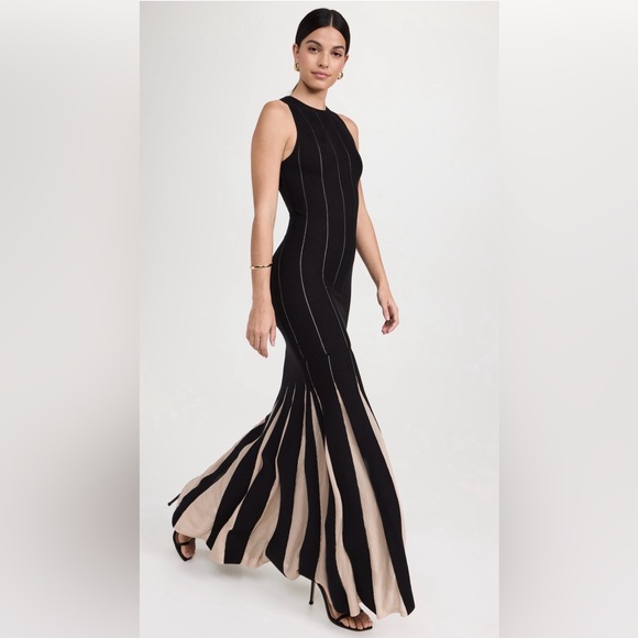 Line & Dot Kelli Pleat Sweater Dress | Black and Nude | Small | out of stock - Picture 6 of 9